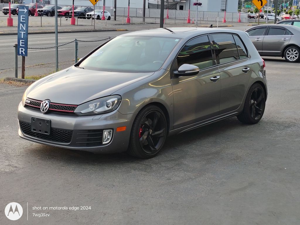 2010 Volkswagen GTI Image 4