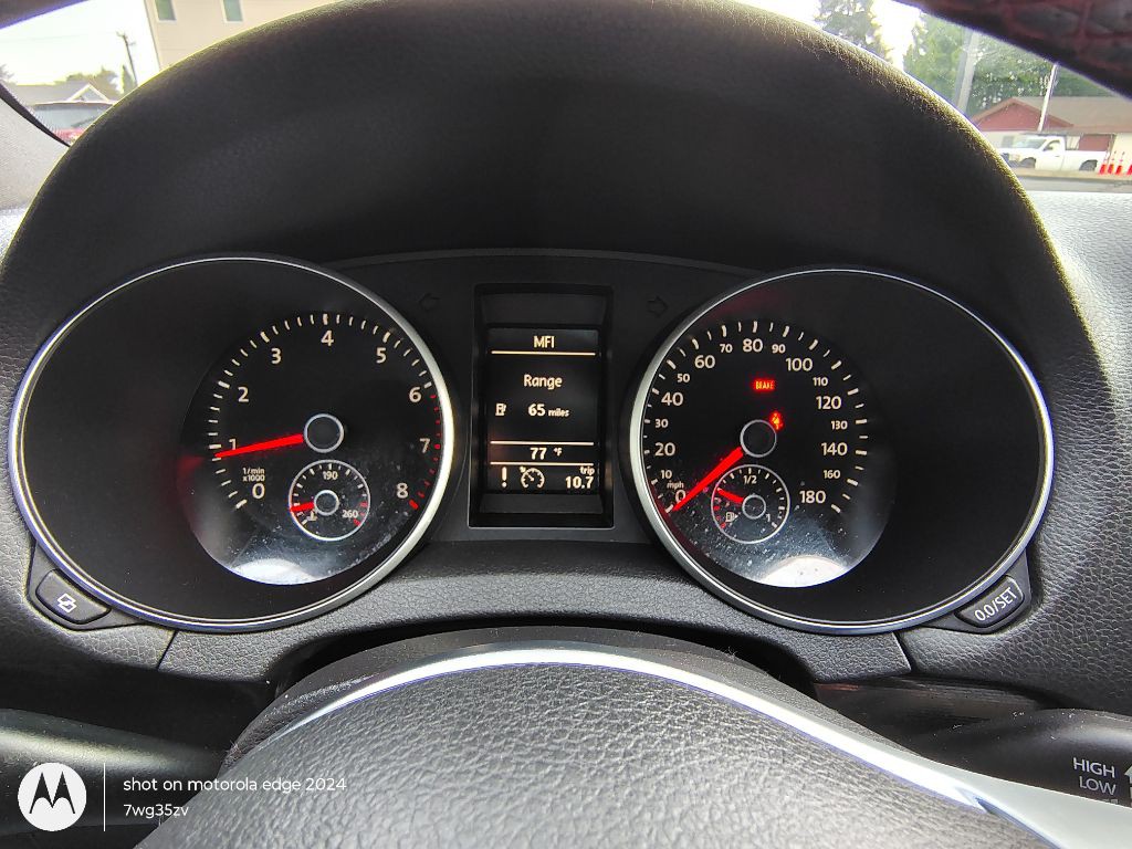 2010 Volkswagen GTI Image 11