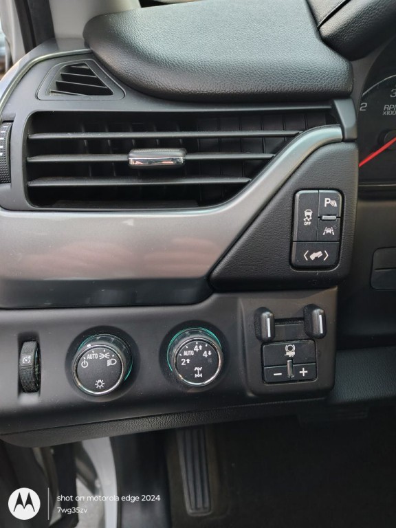 2016 Chevrolet Tahoe Image 8