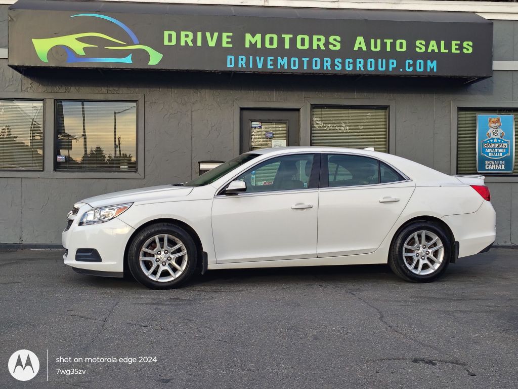 2013 Chevrolet Malibu Image 1