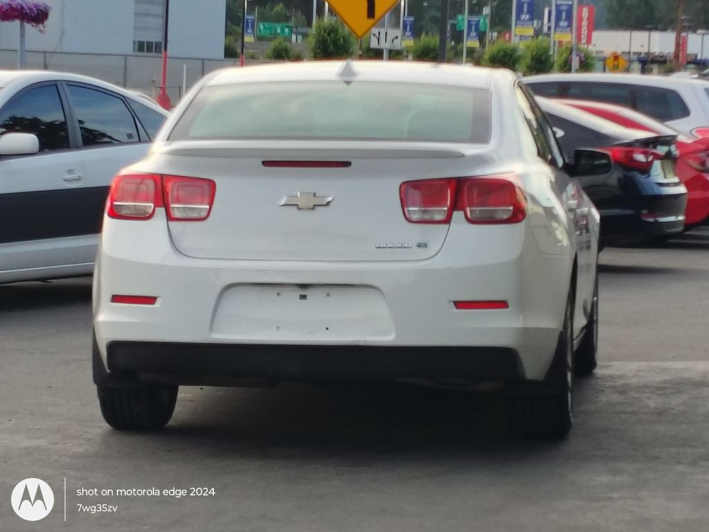 2013 Chevrolet Malibu Image 8
