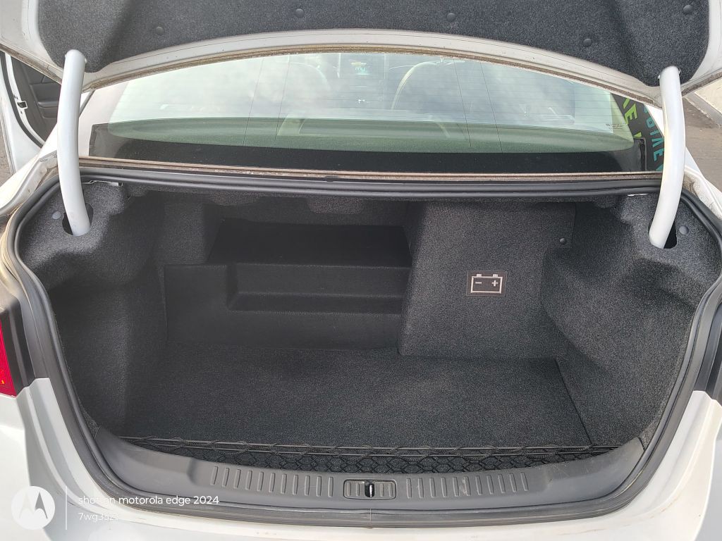 2013 Chevrolet Malibu Image 10