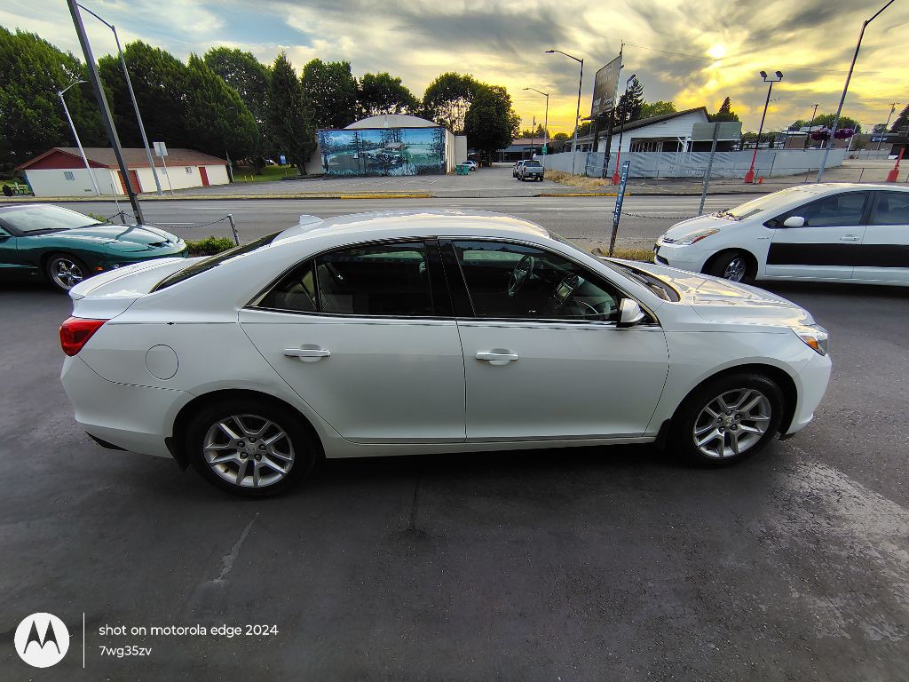 2013 Chevrolet Malibu Image 11