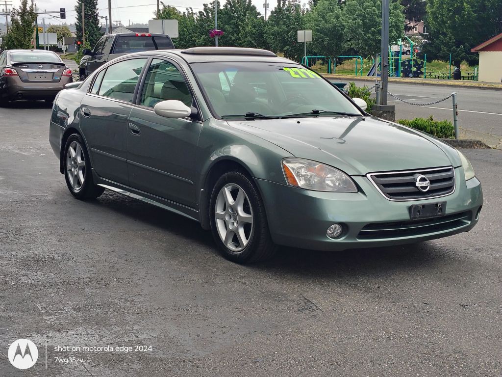 2003 Nissan Altima Image 10
