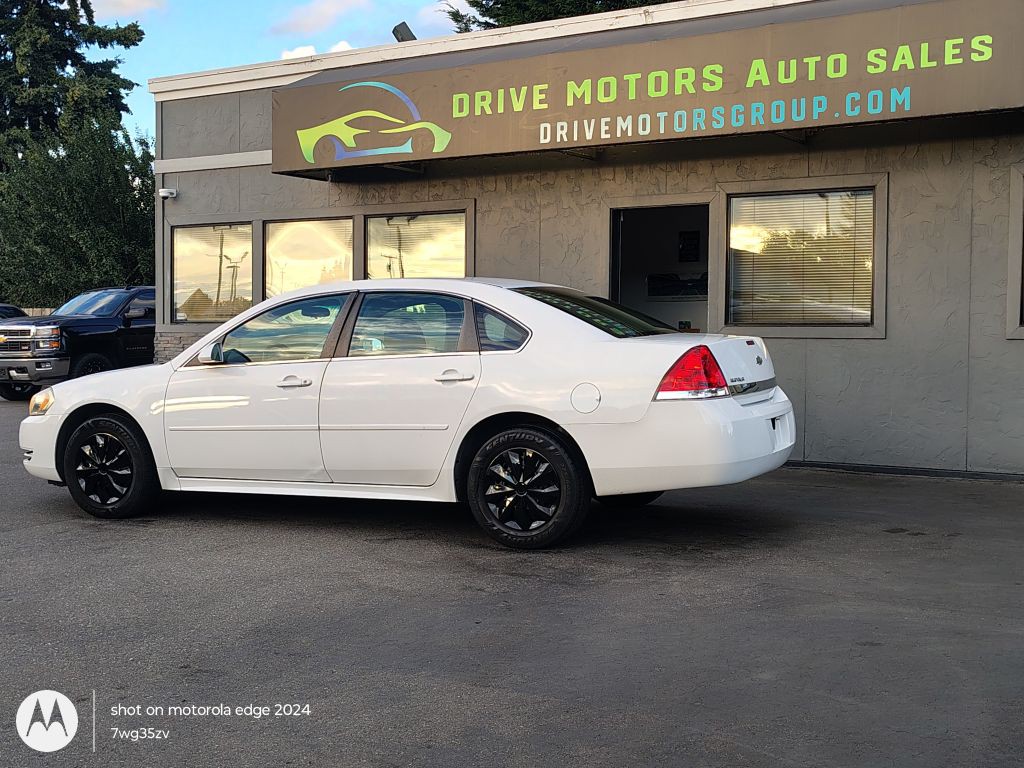 2011 Chevrolet Impala Image 3