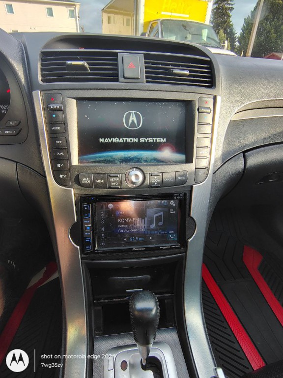 2004 Acura TL Image 2