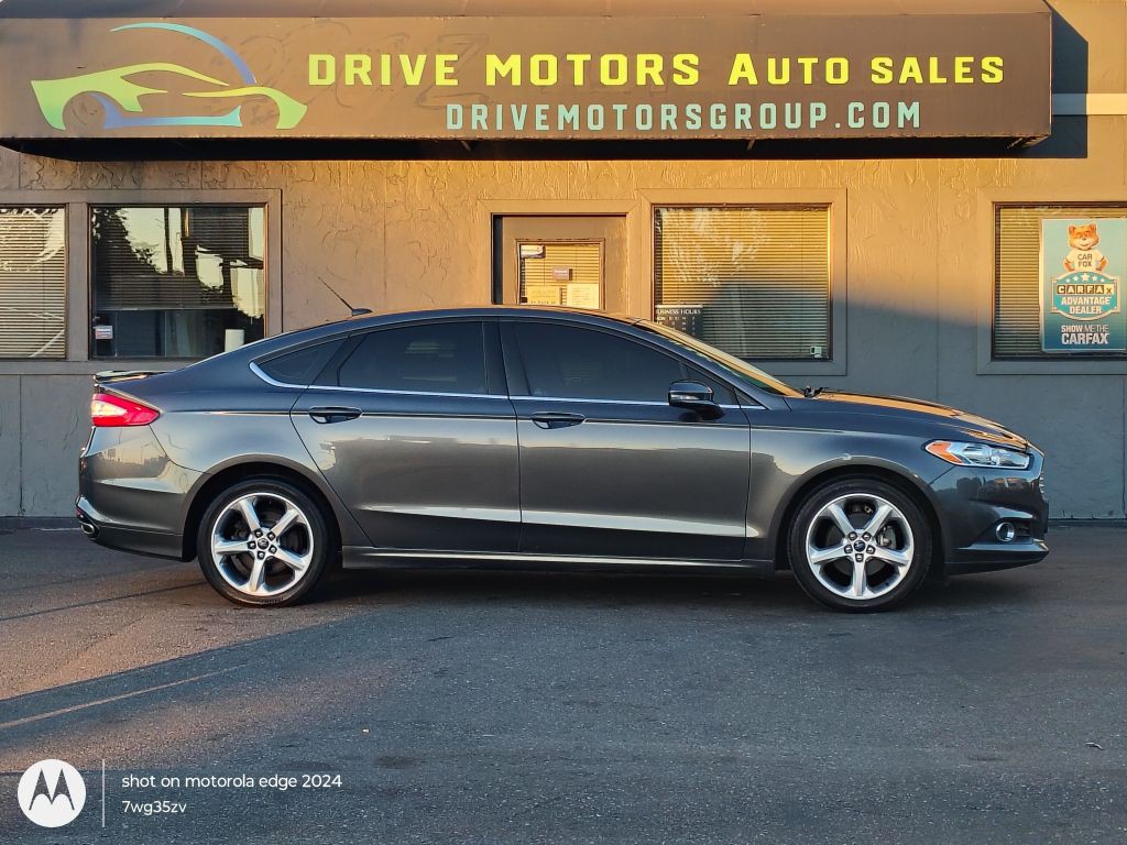 2016 Ford Fusion Image 2
