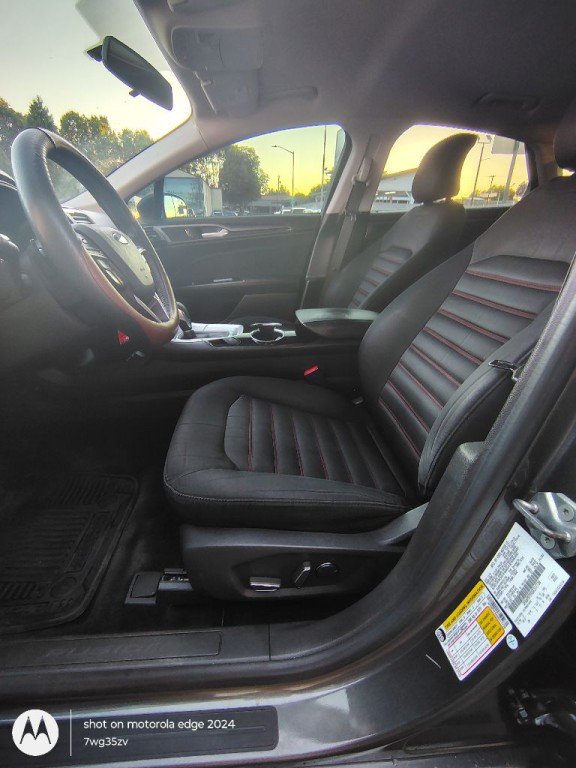 2016 Ford Fusion Image 3