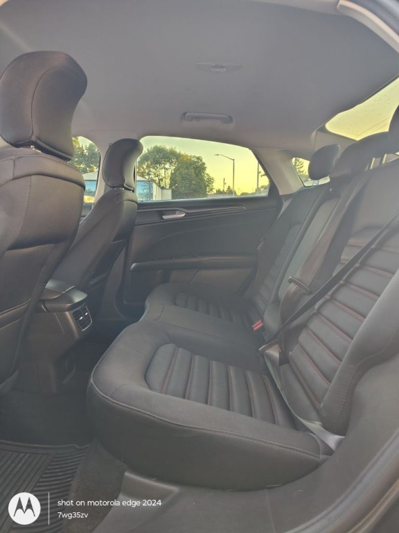 2016 Ford Fusion Image 4