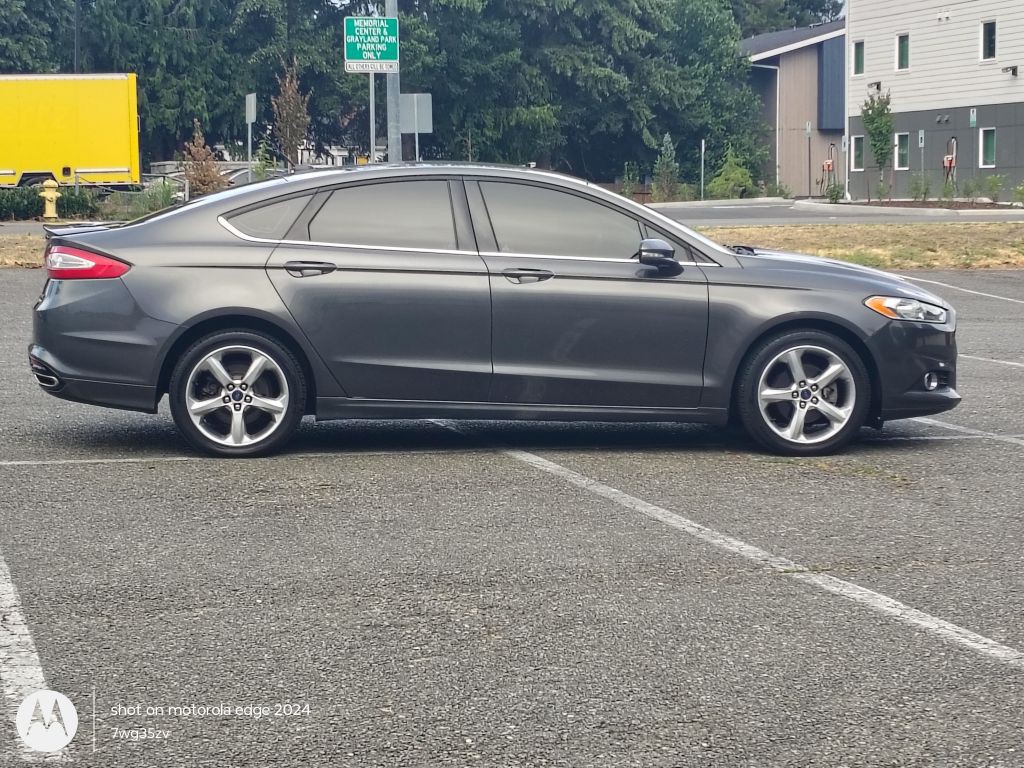 2016 Ford Fusion Image 27