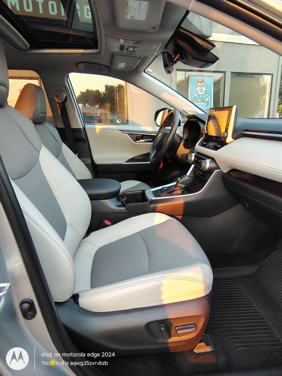 2022 Toyota Rav4 Image 4