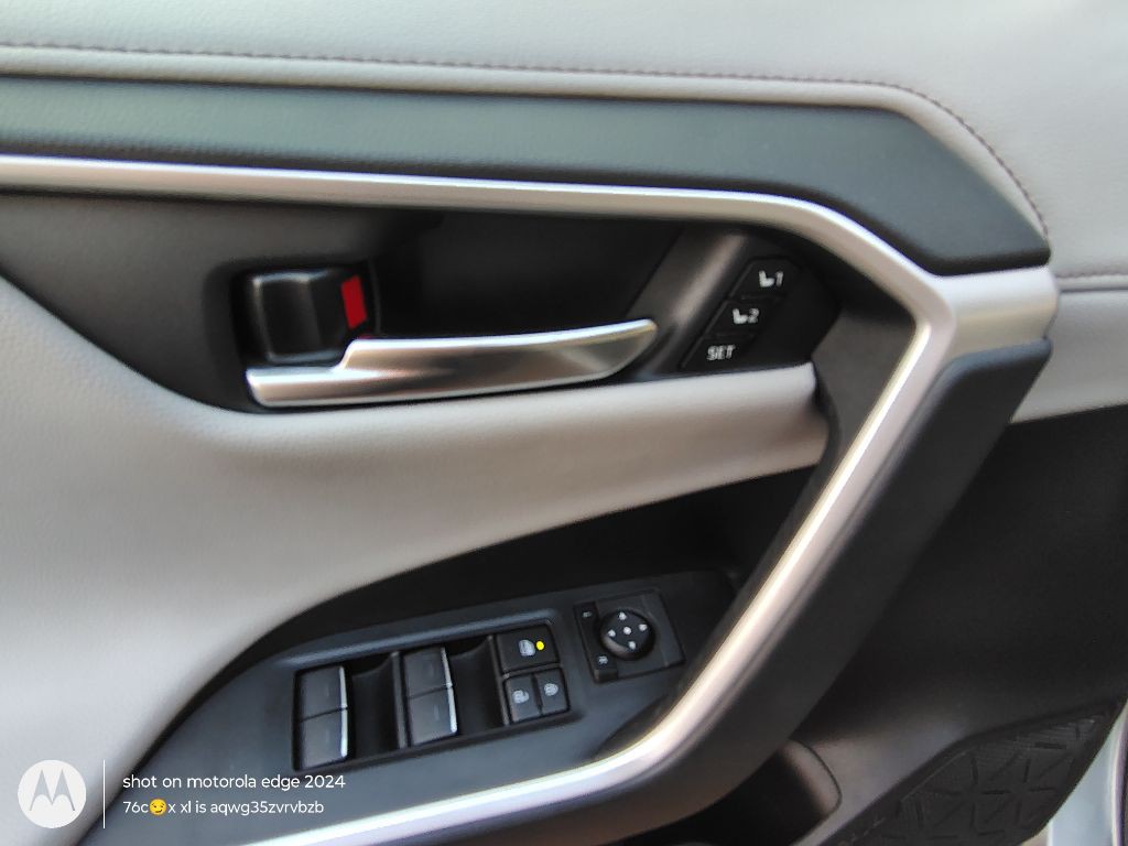 2022 Toyota Rav4 Image 8