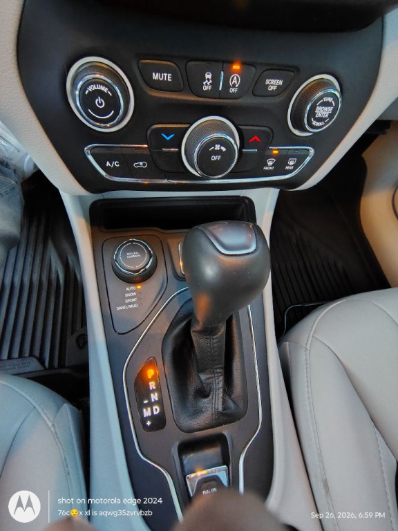 2020 Jeep Cherokee Image 3