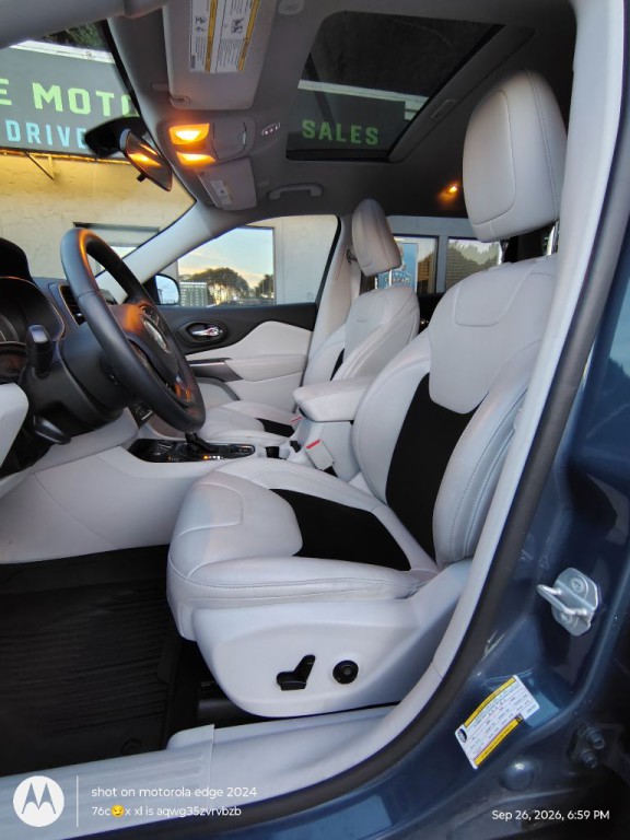 2020 Jeep Cherokee Image 4