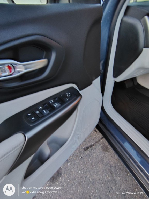 2020 Jeep Cherokee Image 6