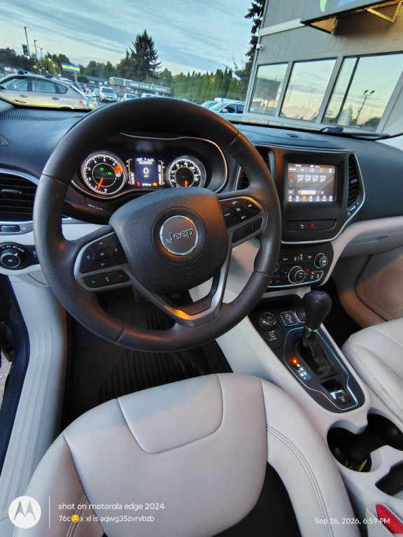 2020 Jeep Cherokee Image 8