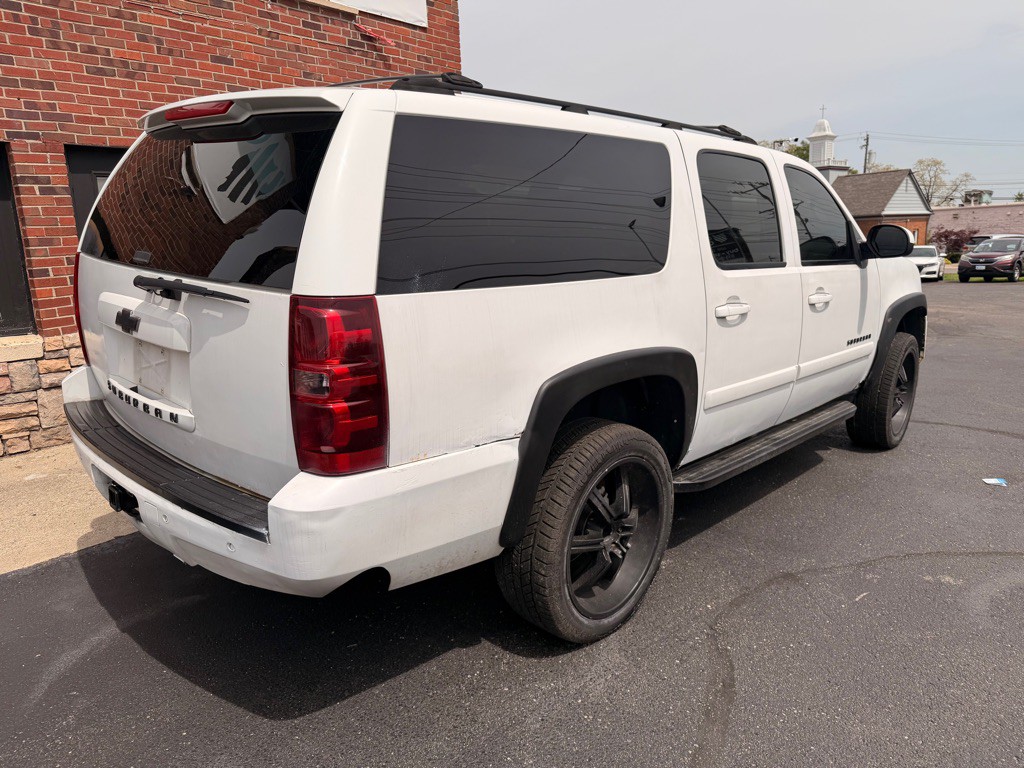 2007 Chevrolet Suburban Image 7