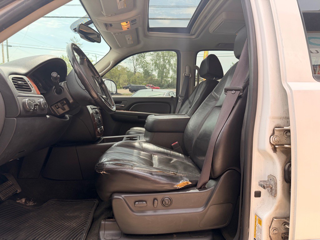2007 Chevrolet Suburban Image 9