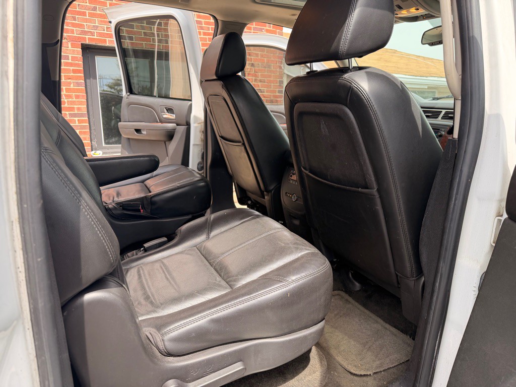 2007 Chevrolet Suburban Image 18