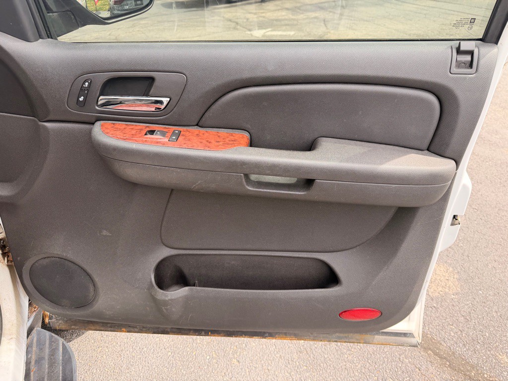 2007 Chevrolet Suburban Image 24