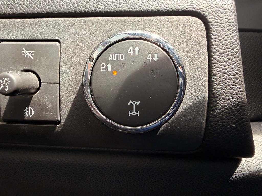 2007 Chevrolet Suburban Image 28