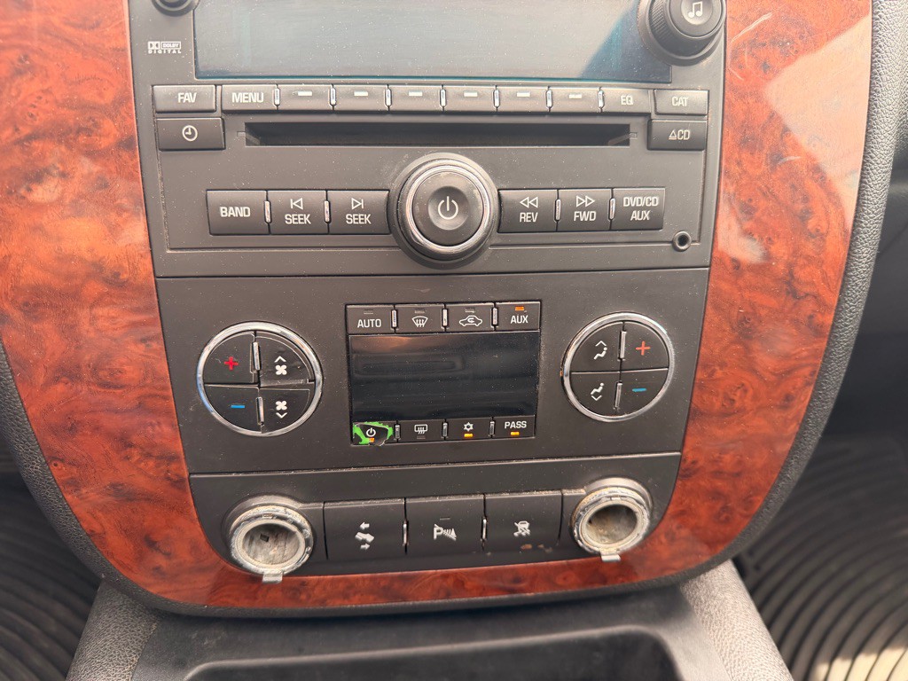 2007 Chevrolet Suburban Image 29