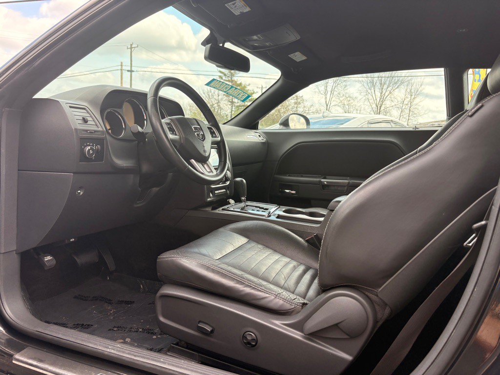 2011 Dodge Challenger Image 7