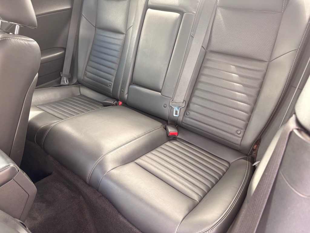 2011 Dodge Challenger Image 9