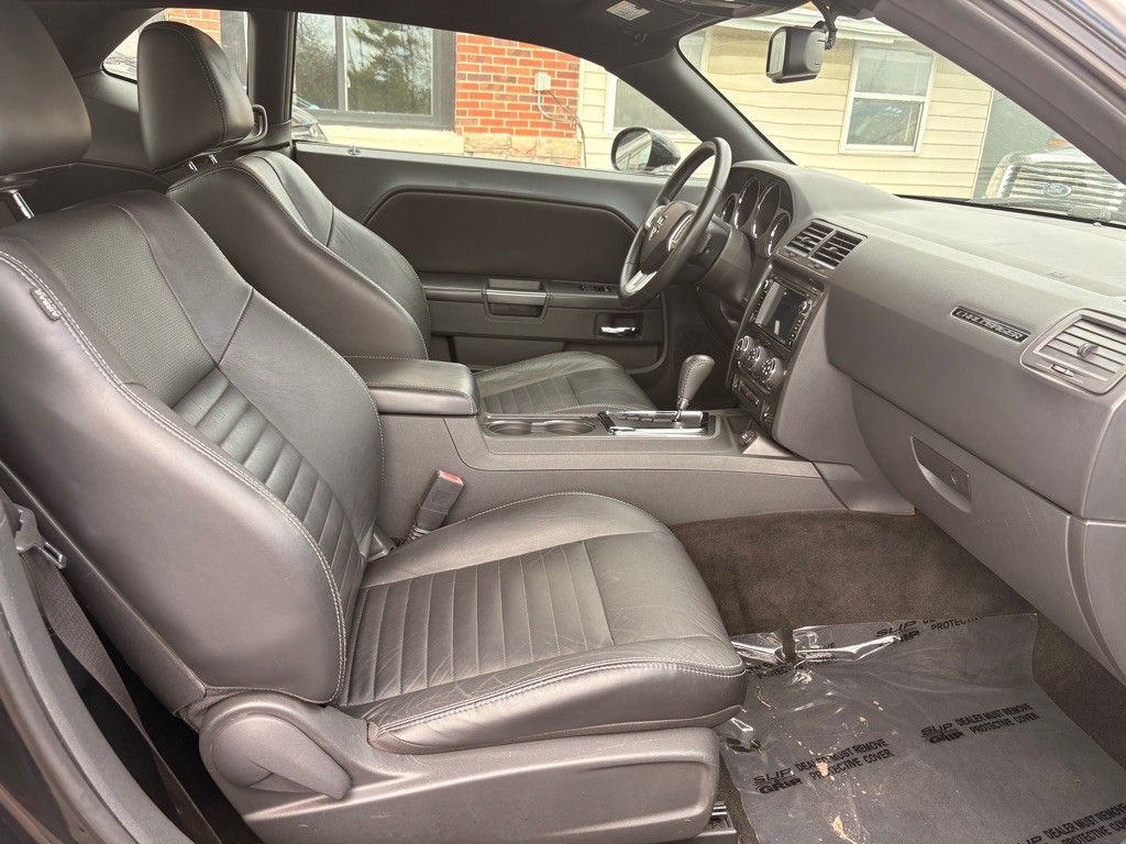 2011 Dodge Challenger Image 11