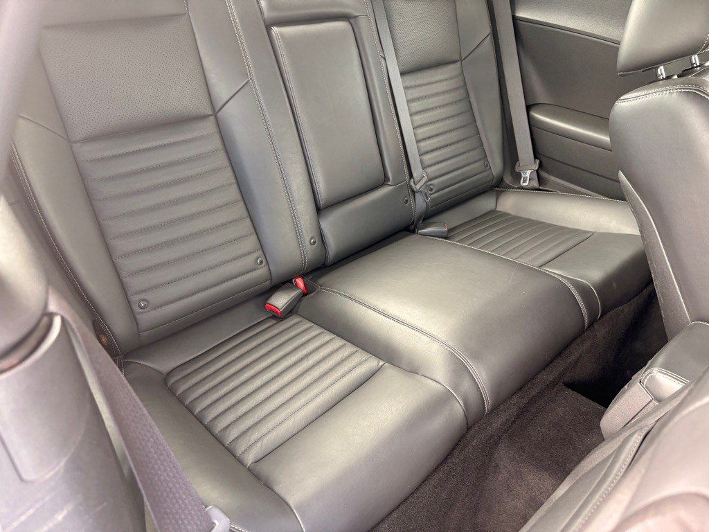 2011 Dodge Challenger Image 13