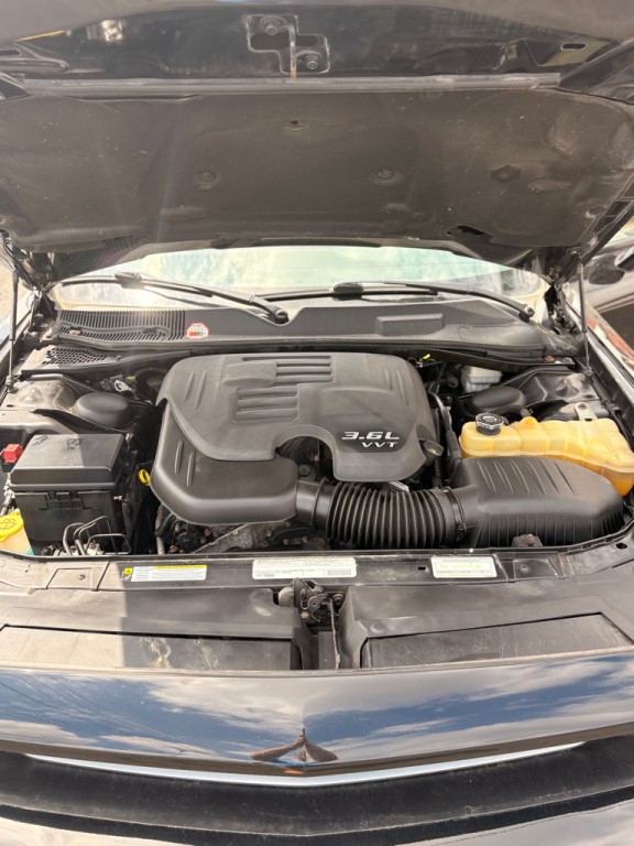 2011 Dodge Challenger Image 21