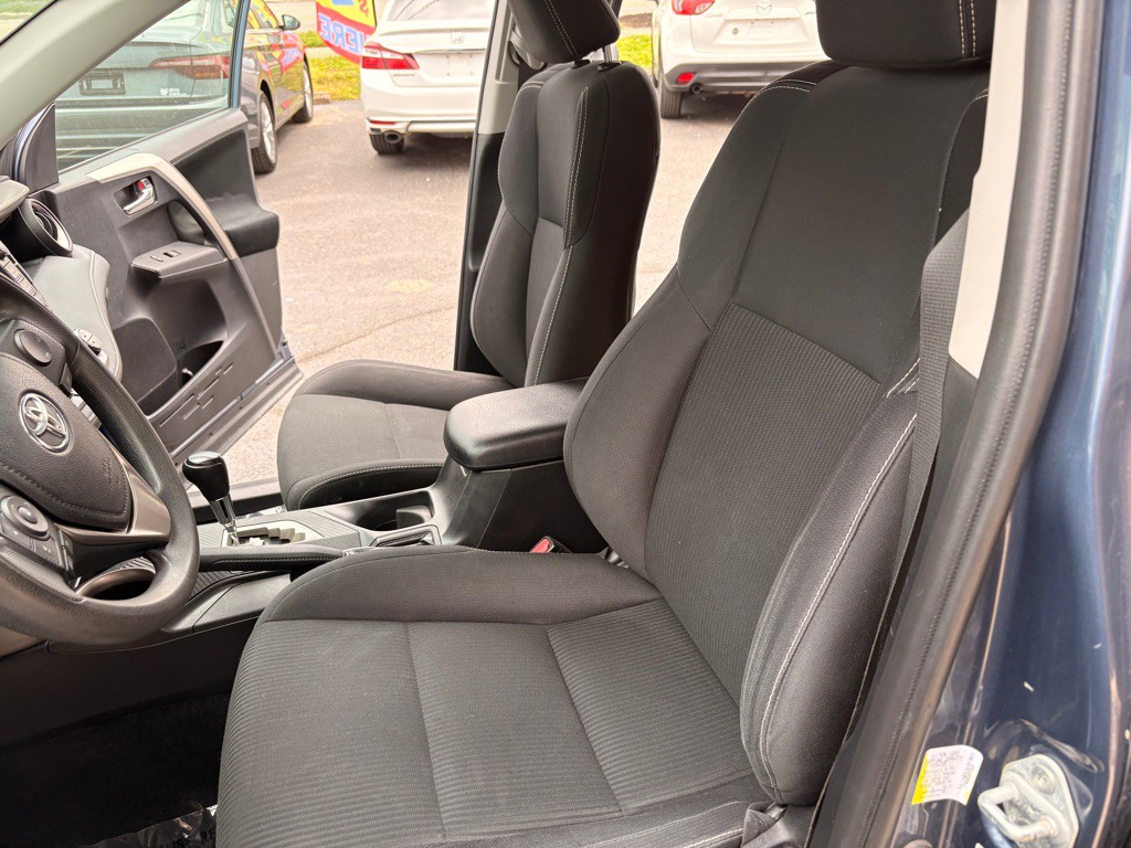 2014 Toyota Rav4 Image 8