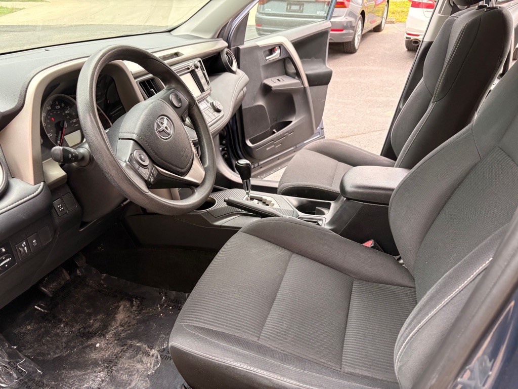 2014 Toyota Rav4 Image 9