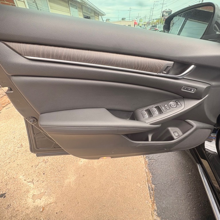 2022 Honda Accord Image 15