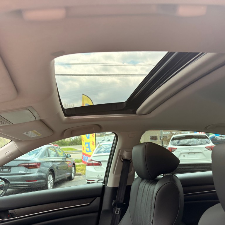 2022 Honda Accord Image 34