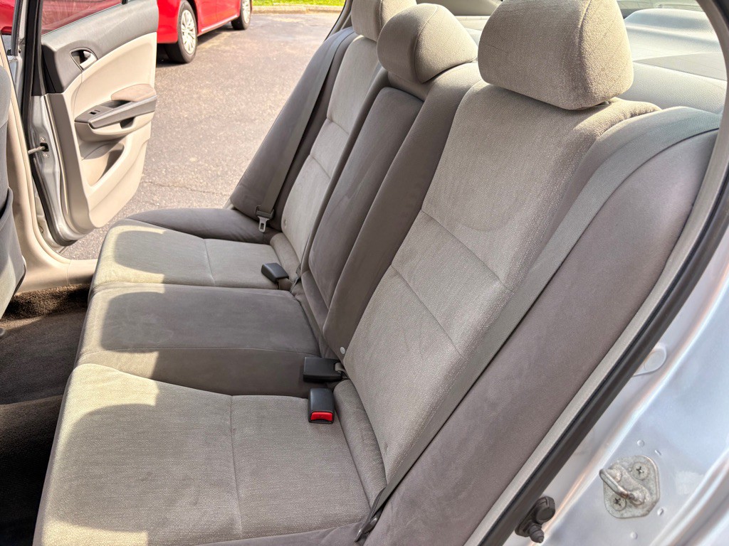 2009 Honda Accord Image 12