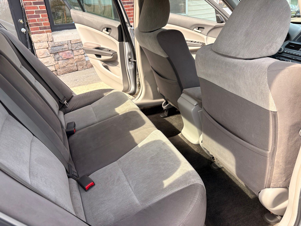 2009 Honda Accord Image 14