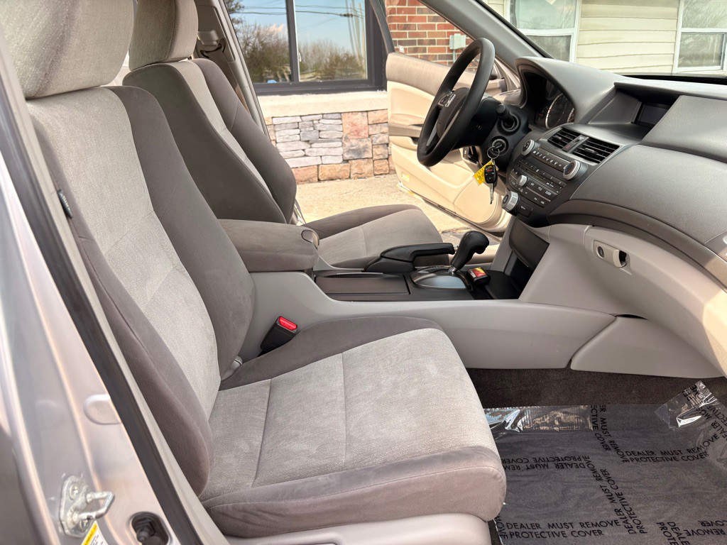 2009 Honda Accord Image 18