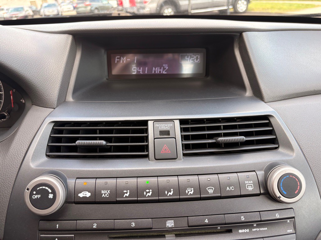 2009 Honda Accord Image 24