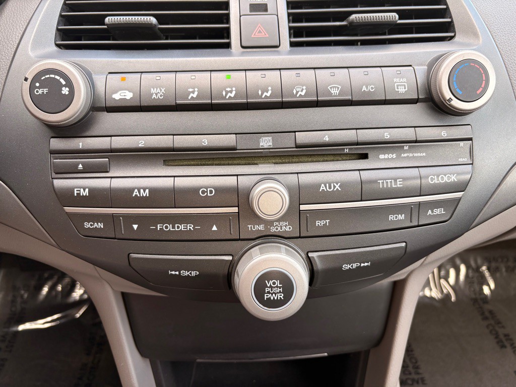 2009 Honda Accord Image 25