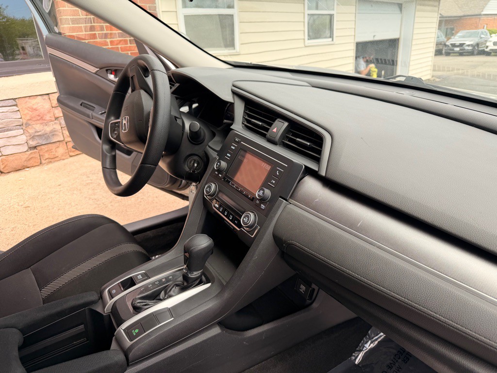 2016 Honda Civic Image 18