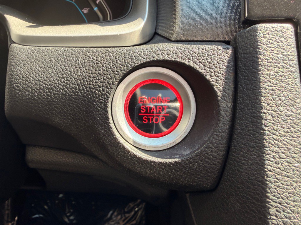 2016 Honda Civic Image 30