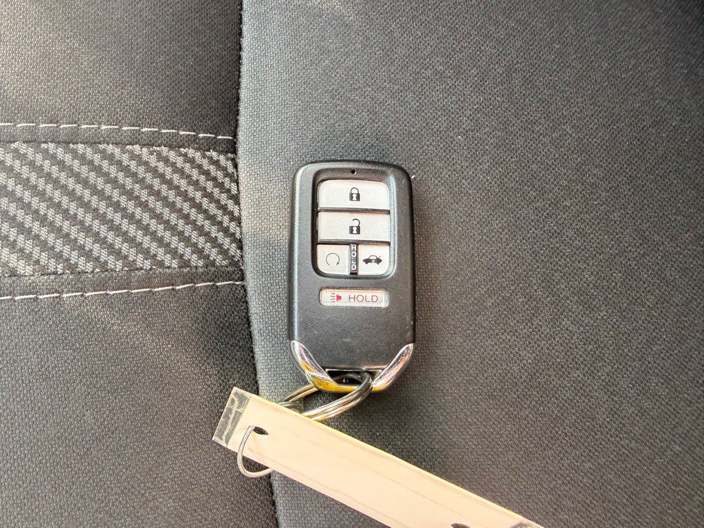 2016 Honda Civic Image 32