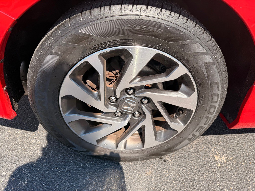 2016 Honda Civic Image 35