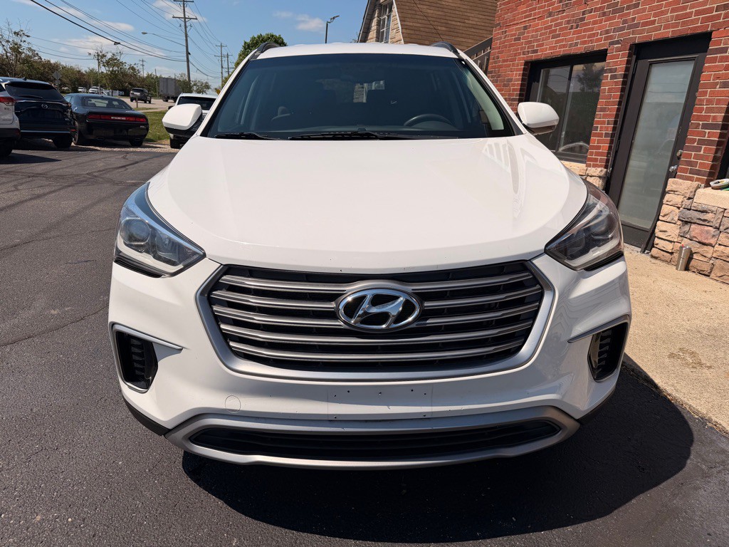 2017 Hyundai Santa Fe Image 3
