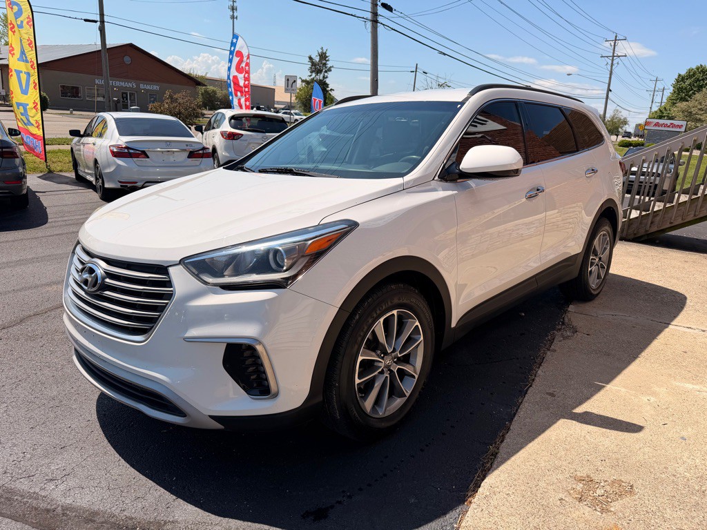 2017 Hyundai Santa Fe Image 4