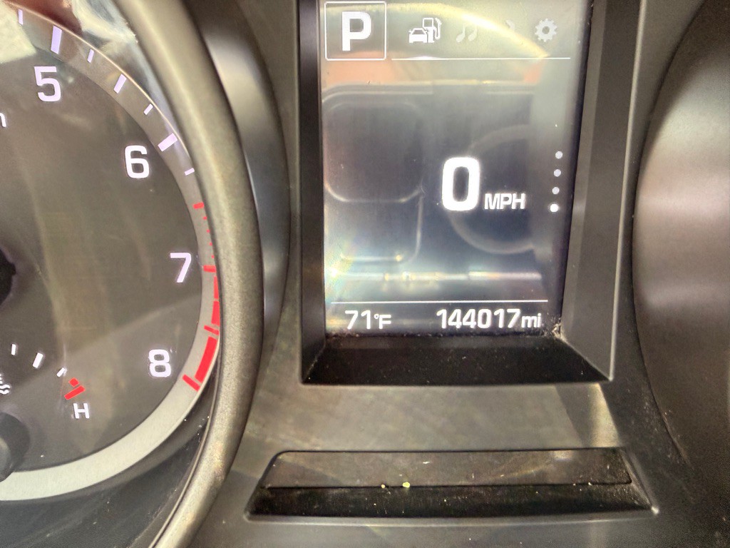 2017 Hyundai Santa Fe Image 24