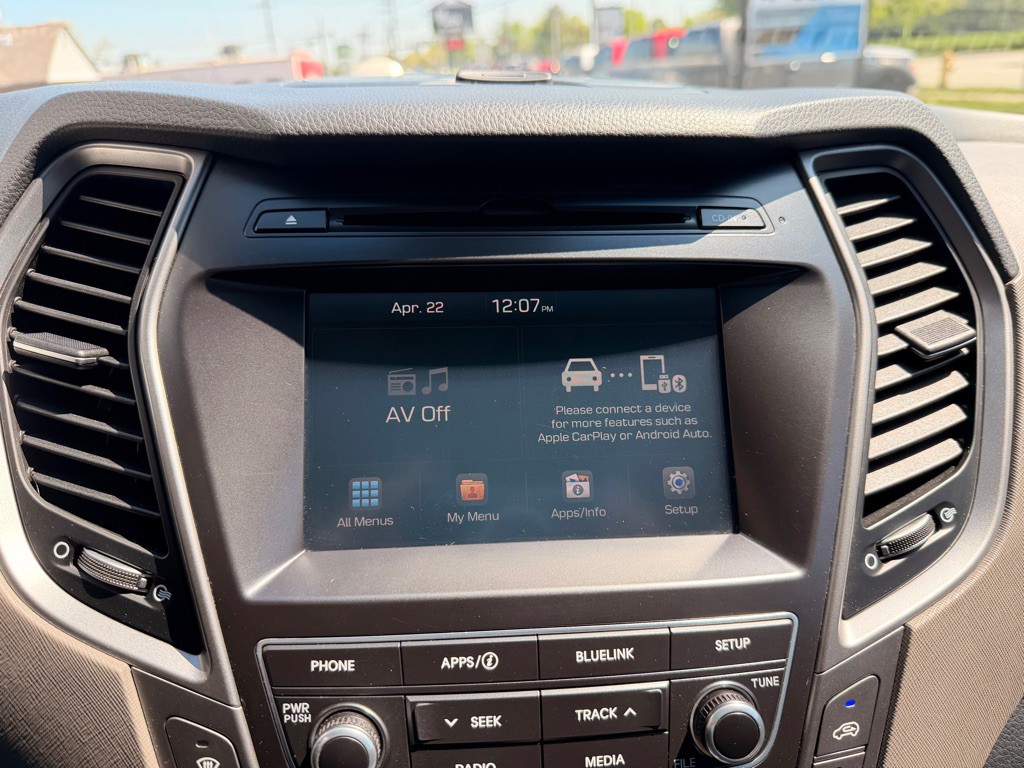 2017 Hyundai Santa Fe Image 29