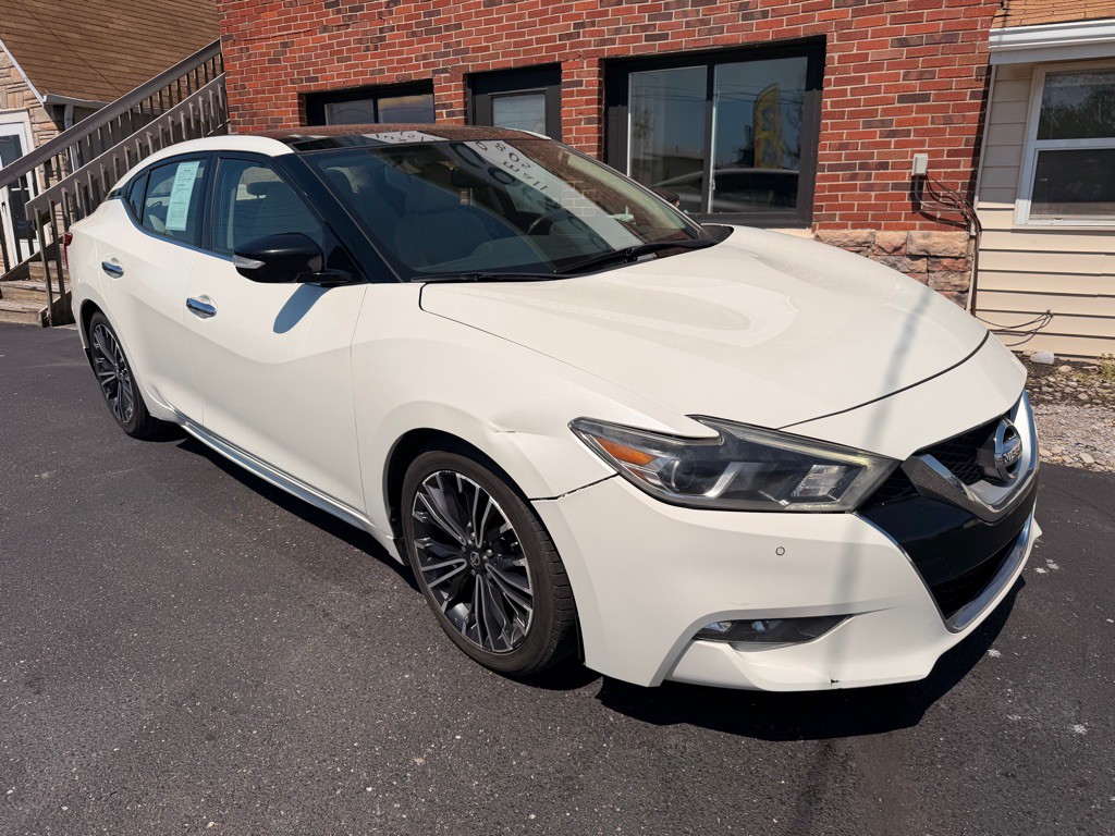 2017 Nissan Maxima Image 2
