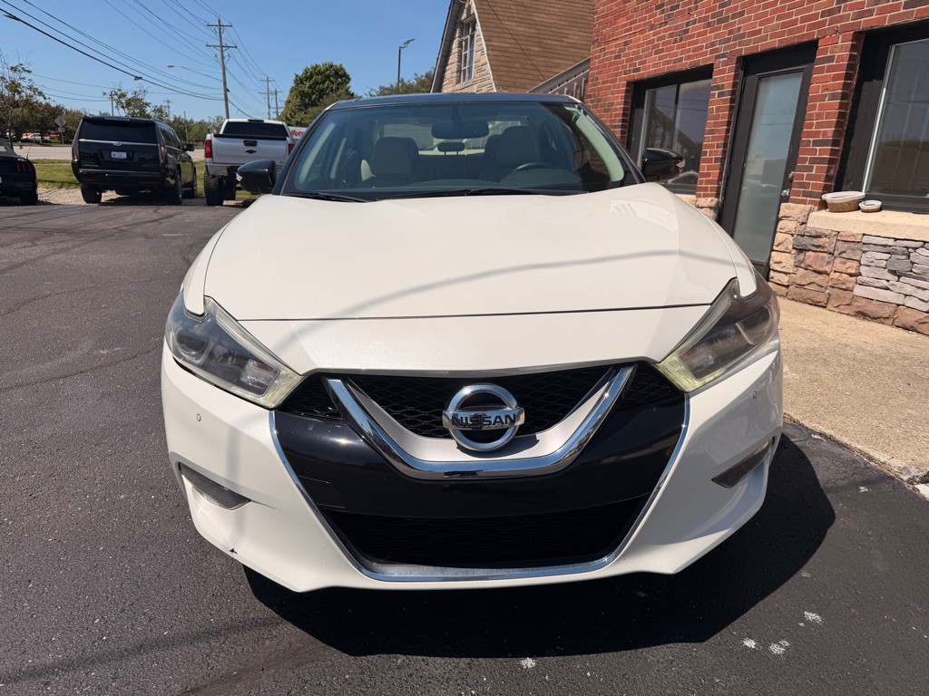 2017 Nissan Maxima Image 3